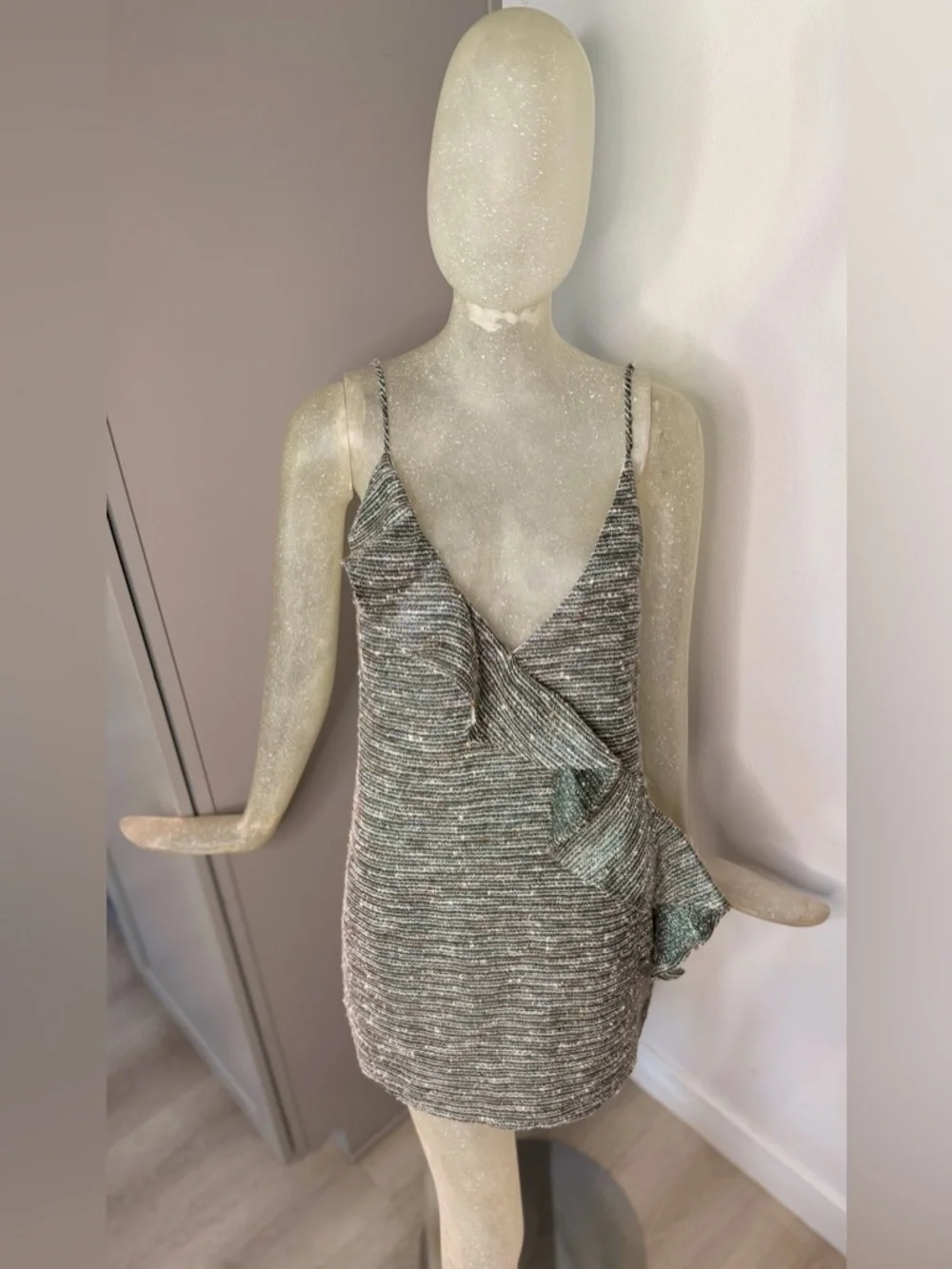 Lovers+Friends Ella Metallic Green Ruffle V-Neck Mini Dress. Size Large - Picture 3 of 11